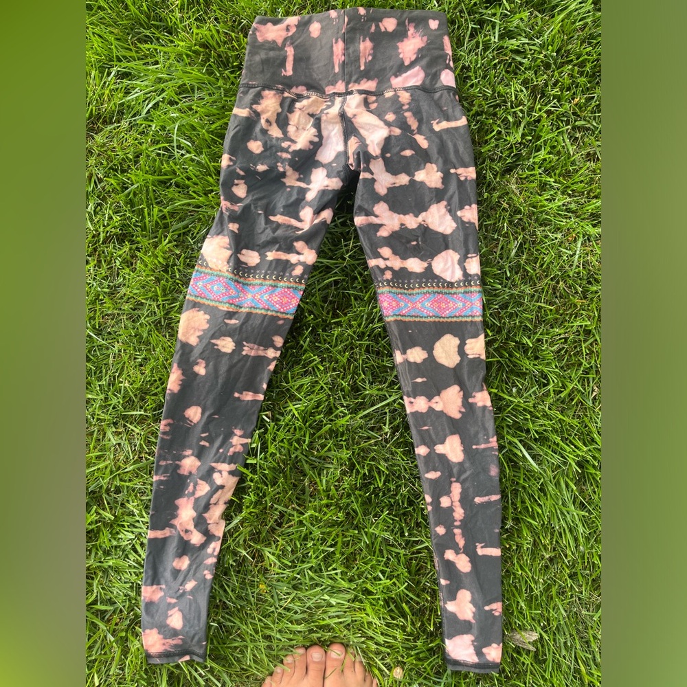 Teeki Cusco Rambler tribal print leggings, size XS, excellent condition - Picture 2 of 4
